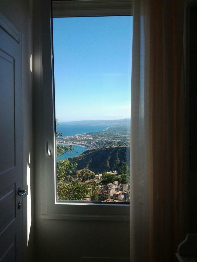 Sciala' Villa Taormina Exterior photo
